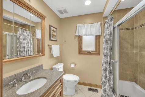 1113 Loyola Drive Libertyville IL 60048