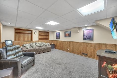 1113 Loyola Drive Libertyville IL 60048