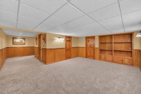 1113 Loyola Drive Libertyville IL 60048