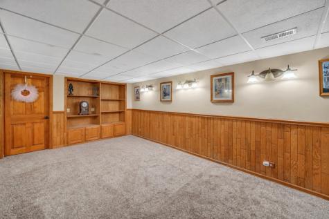 1113 Loyola Drive Libertyville IL 60048