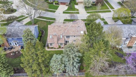 1113 Loyola Drive Libertyville IL 60048