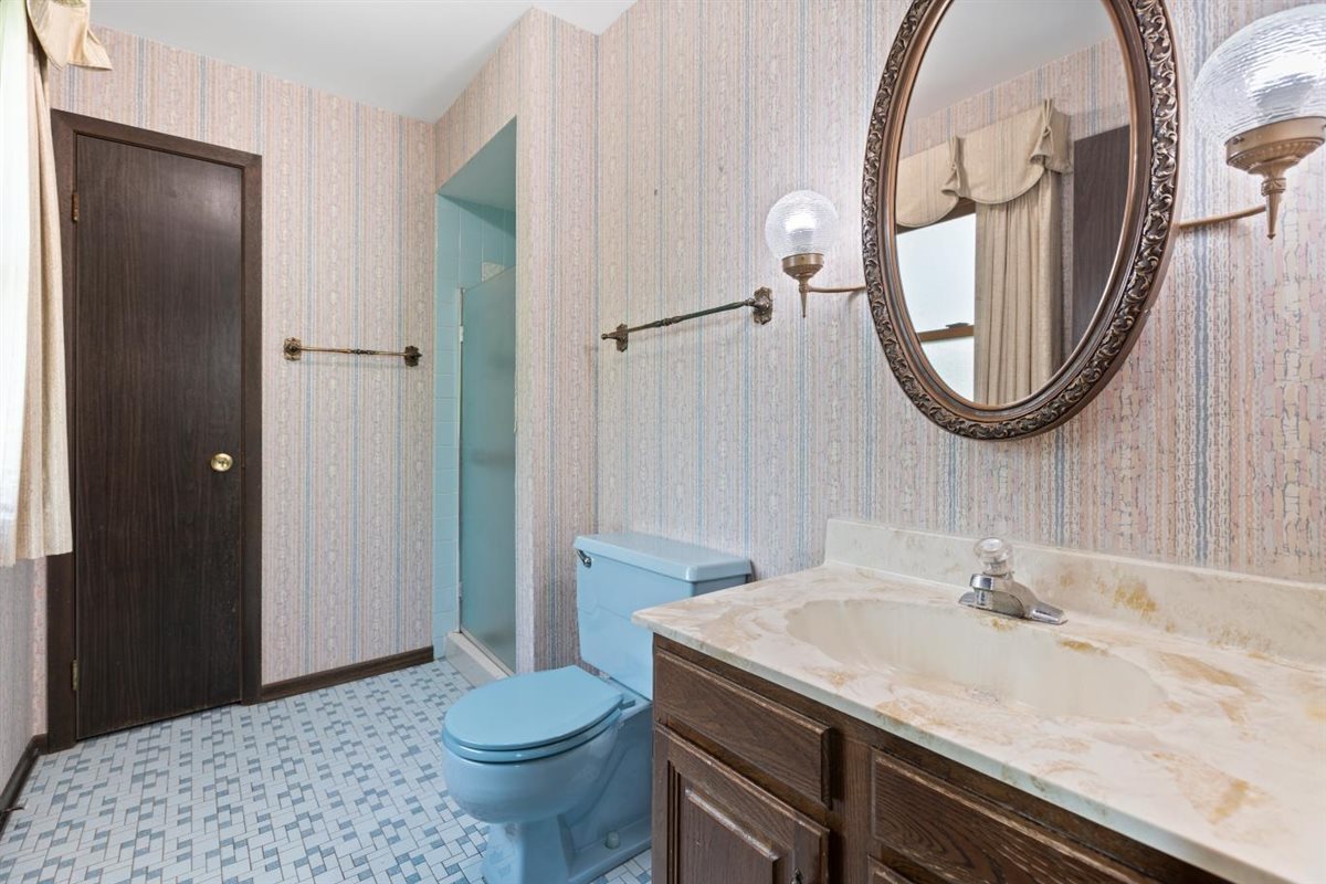 321 Ashwood Drive Schaumburg IL 60193