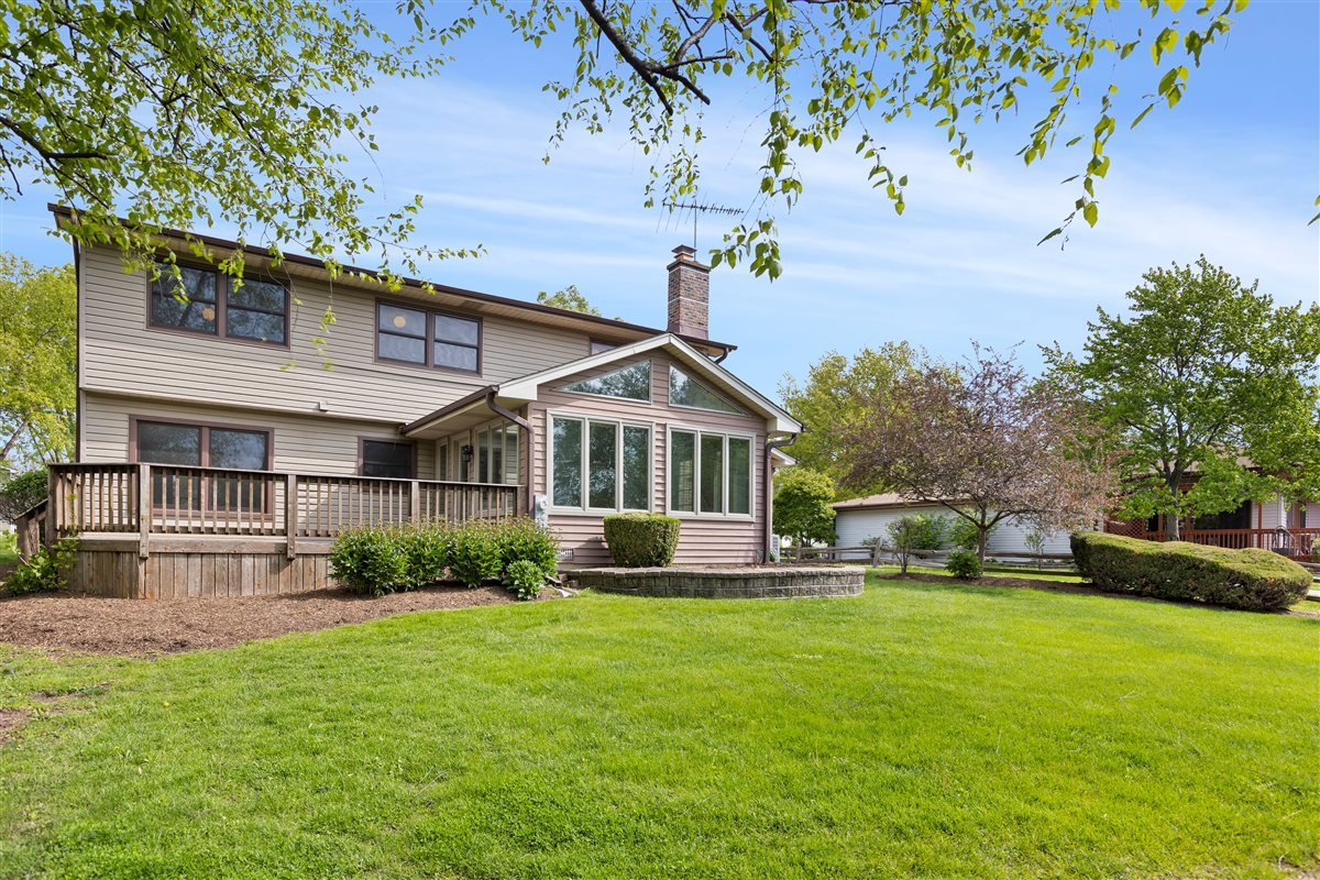 321 Ashwood Drive Schaumburg IL 60193