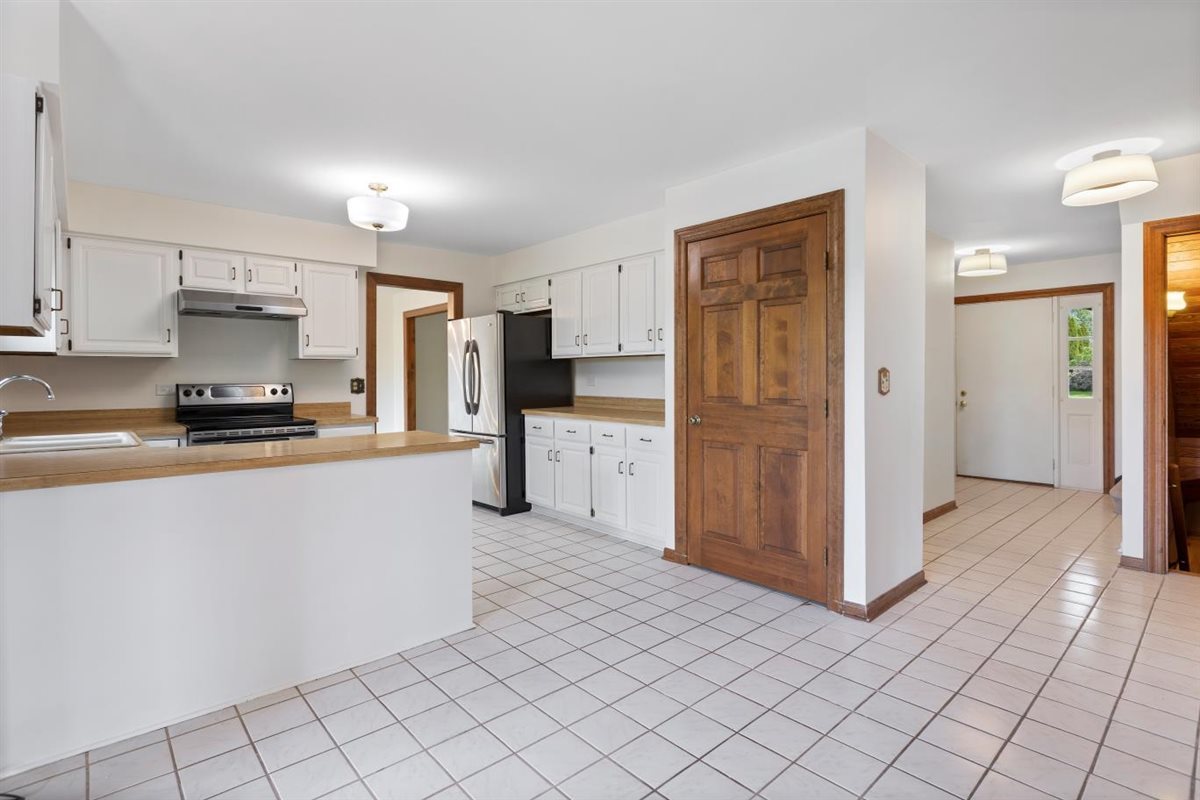 321 Ashwood Drive Schaumburg IL 60193