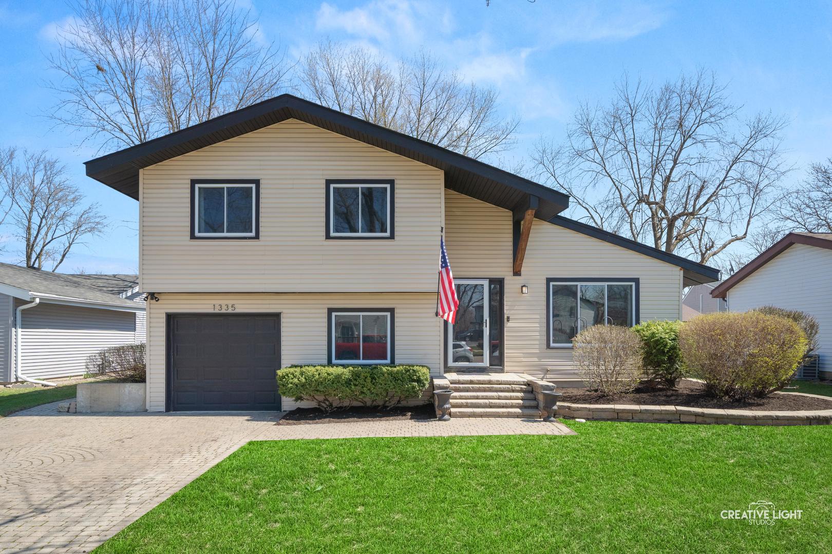 1335 Foxcroft Drive Aurora IL 60506