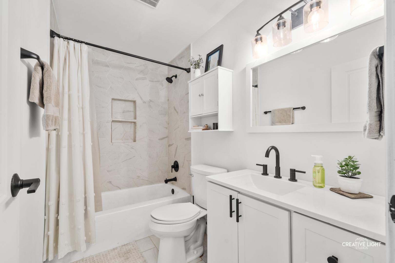 1335 Foxcroft Drive Aurora IL 60506