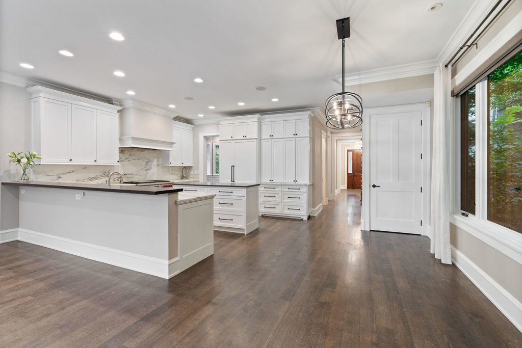 1828 West Larchmont Avenue Chicago IL 60613