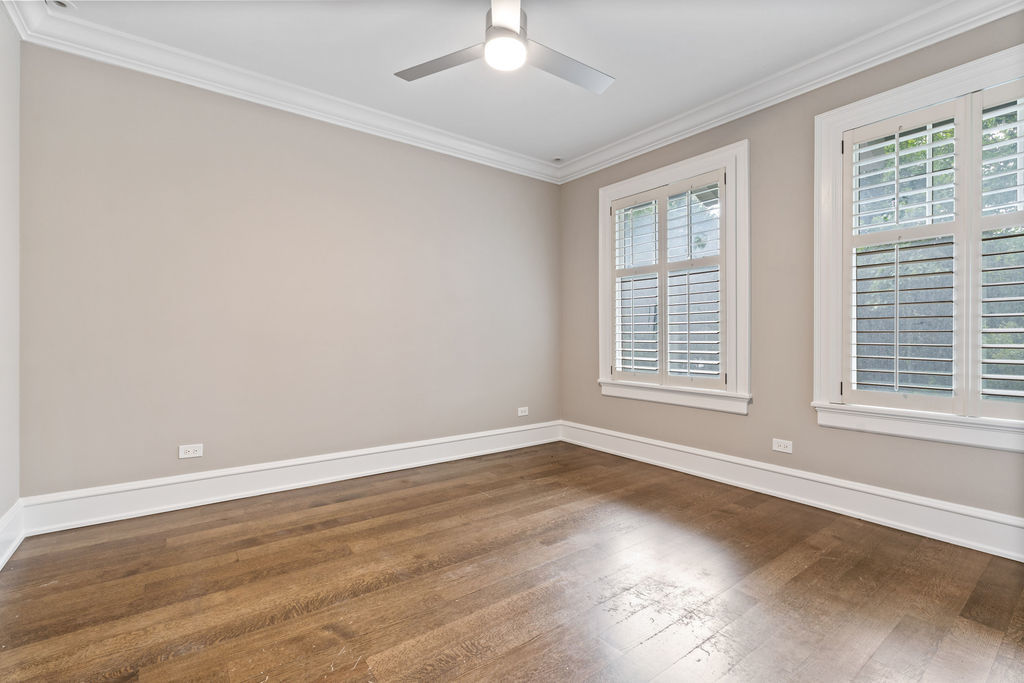 1828 West Larchmont Avenue Chicago IL 60613