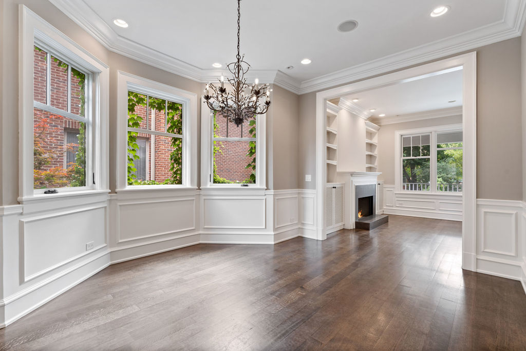 1828 West Larchmont Avenue Chicago IL 60613