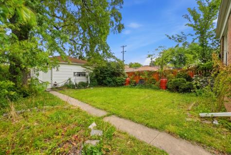 12243 Ann Street Blue Island IL 60406