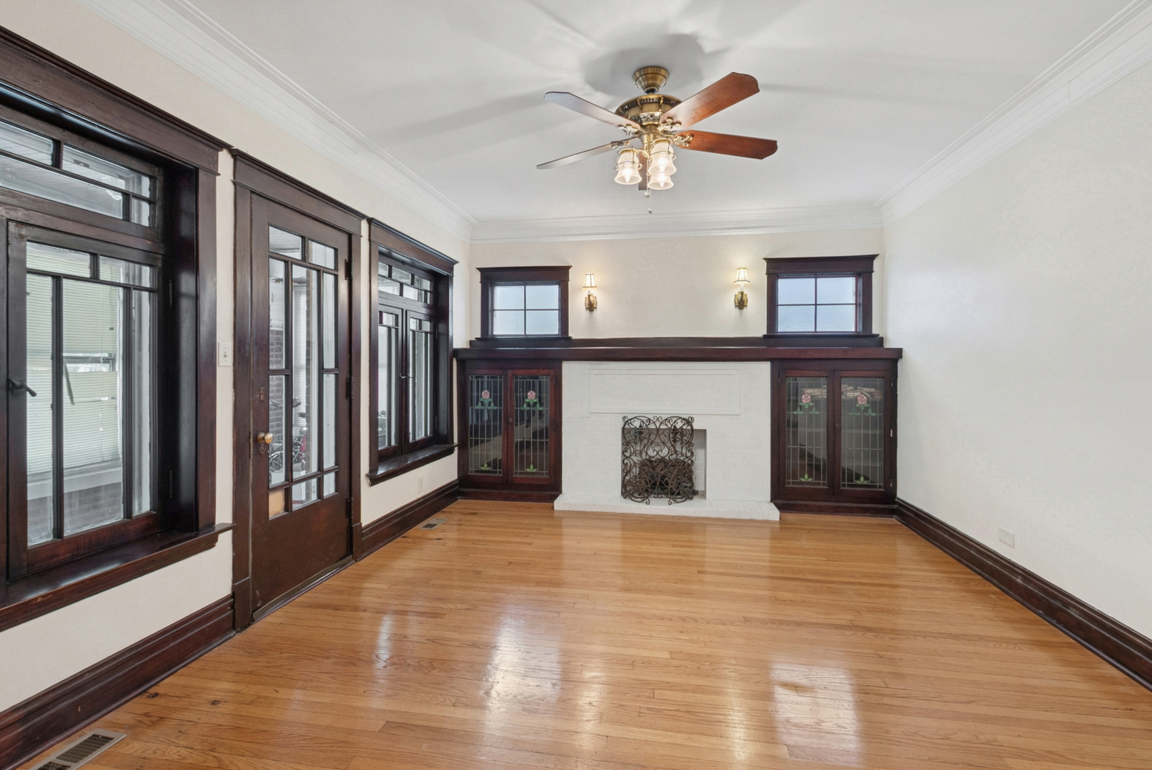 8040 South May Street Chicago IL 60620