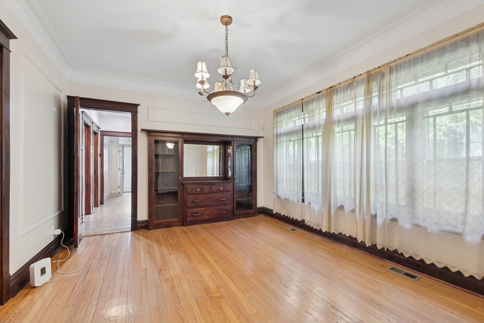 8040 South May Street Chicago IL 60620