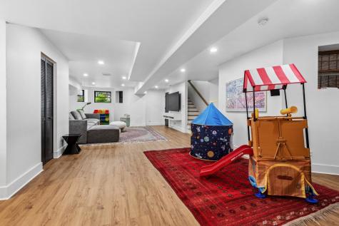 2147 West Thomas Street Chicago IL 60622