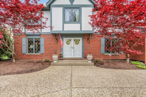 1525 Saratoga Court Libertyville IL 60048