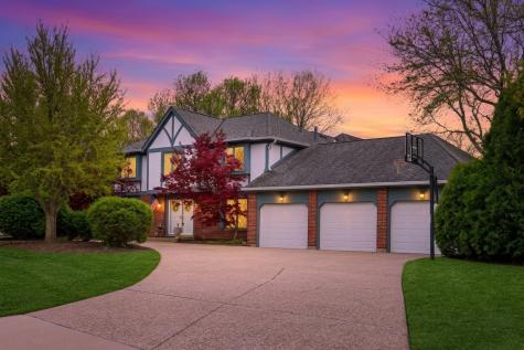 1525 Saratoga Court Libertyville IL 60048