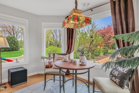 1525 Saratoga Court Libertyville IL 60048