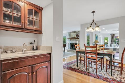 1525 Saratoga Court Libertyville IL 60048