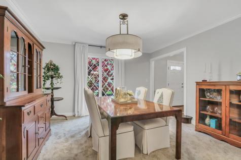 1525 Saratoga Court Libertyville IL 60048