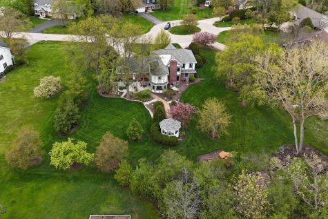 1525 Saratoga Court Libertyville IL 60048