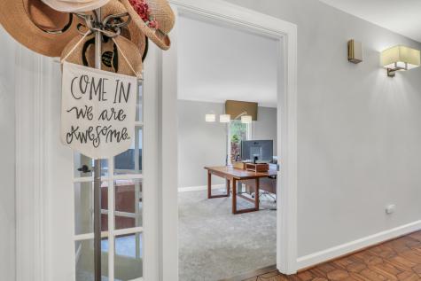 1525 Saratoga Court Libertyville IL 60048