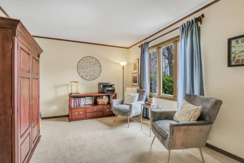 1525 Saratoga Court Libertyville IL 60048
