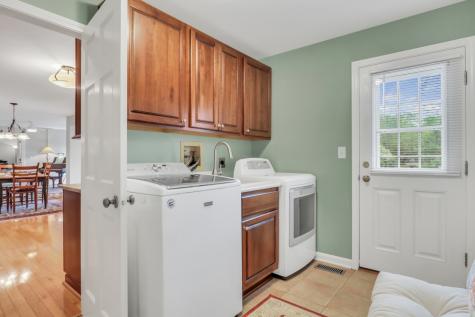 1525 Saratoga Court Libertyville IL 60048