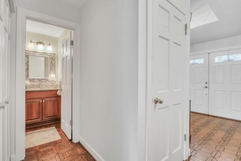 1525 Saratoga Court Libertyville IL 60048