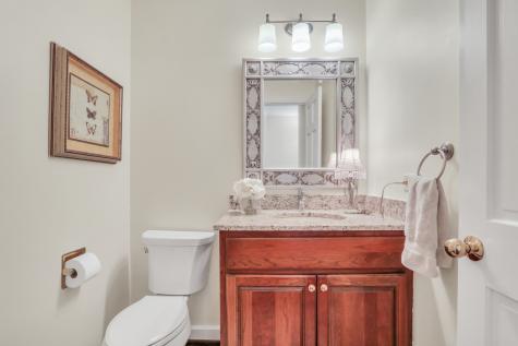 1525 Saratoga Court Libertyville IL 60048