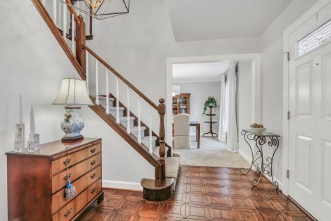 1525 Saratoga Court Libertyville IL 60048