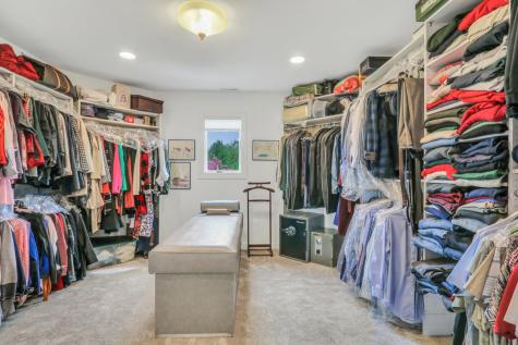 1525 Saratoga Court Libertyville IL 60048