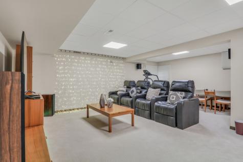 1525 Saratoga Court Libertyville IL 60048
