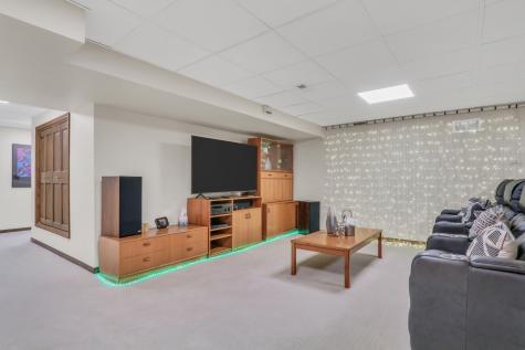 1525 Saratoga Court Libertyville IL 60048