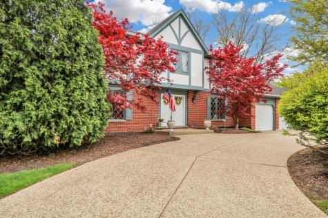 1525 Saratoga Court Libertyville IL 60048