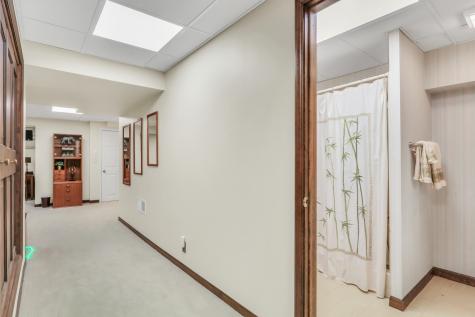 1525 Saratoga Court Libertyville IL 60048