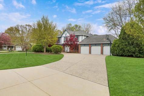 1525 Saratoga Court Libertyville IL 60048