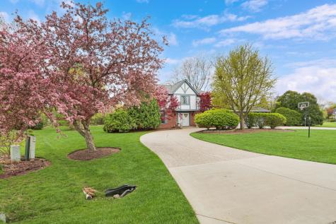 1525 Saratoga Court Libertyville IL 60048