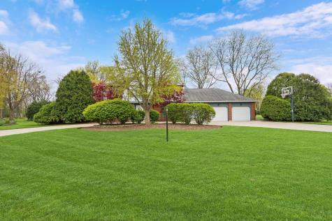 1525 Saratoga Court Libertyville IL 60048
