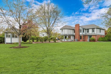 1525 Saratoga Court Libertyville IL 60048