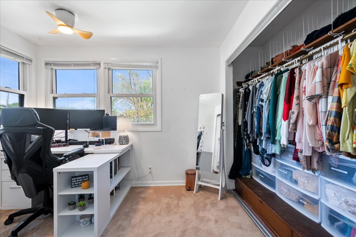 2504 West Jarvis Avenue Chicago IL 60645