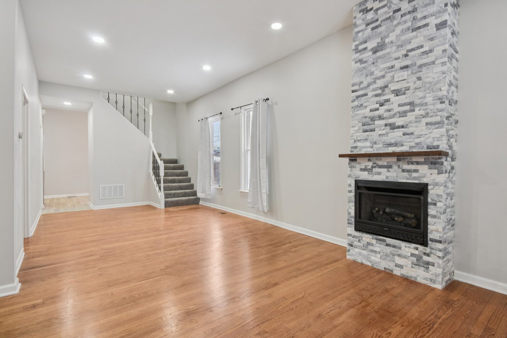 5718 West Superior Street Chicago IL 60644