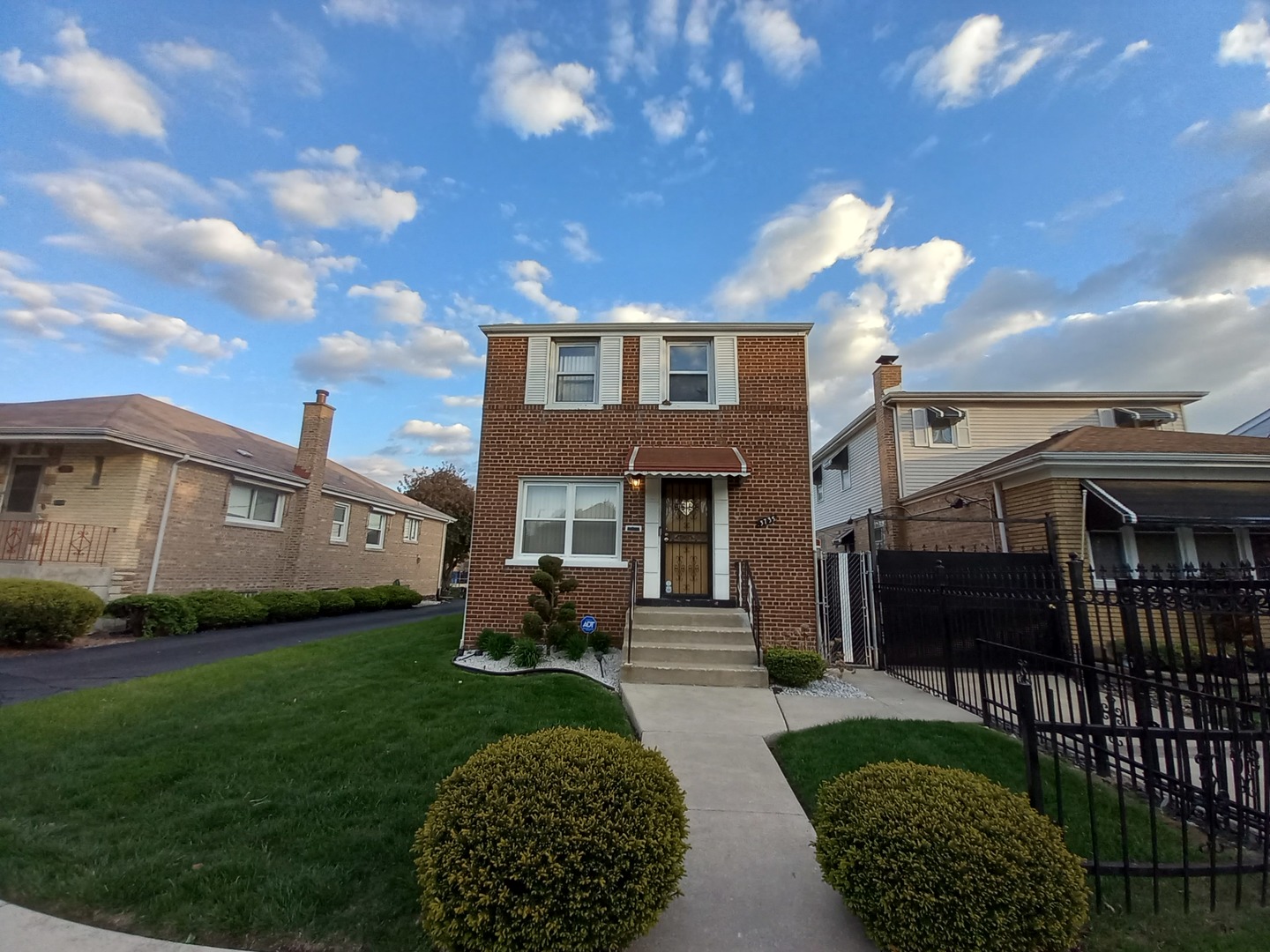 3735 West 83rd Street Chicago IL 60652