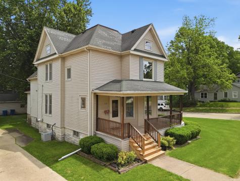 722 Highland Avenue Dixon IL 61021
