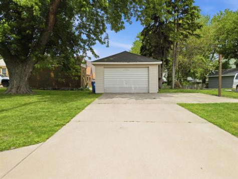722 Highland Avenue Dixon IL 61021