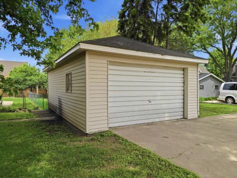 722 Highland Avenue Dixon IL 61021