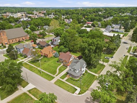 722 Highland Avenue Dixon IL 61021