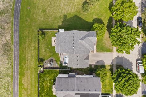 739 Bonaventure Drive Oswego IL 60543