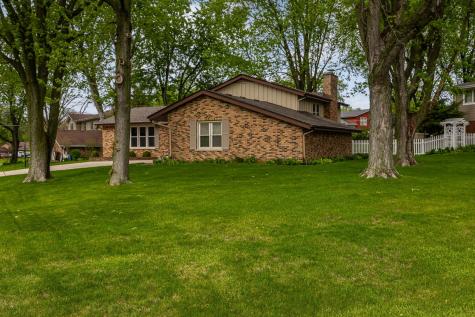 501 Hobby Avenue Frankfort IL 60423