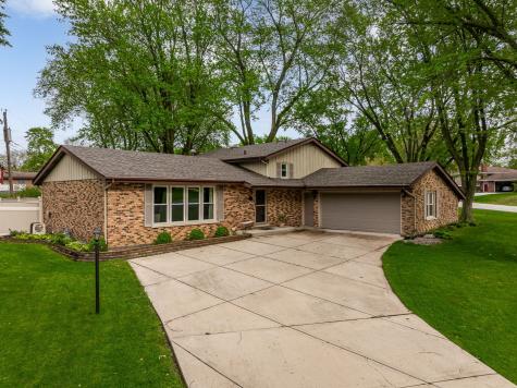 501 Hobby Avenue Frankfort IL 60423