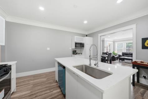1518 East 73rd Place Chicago IL 60619