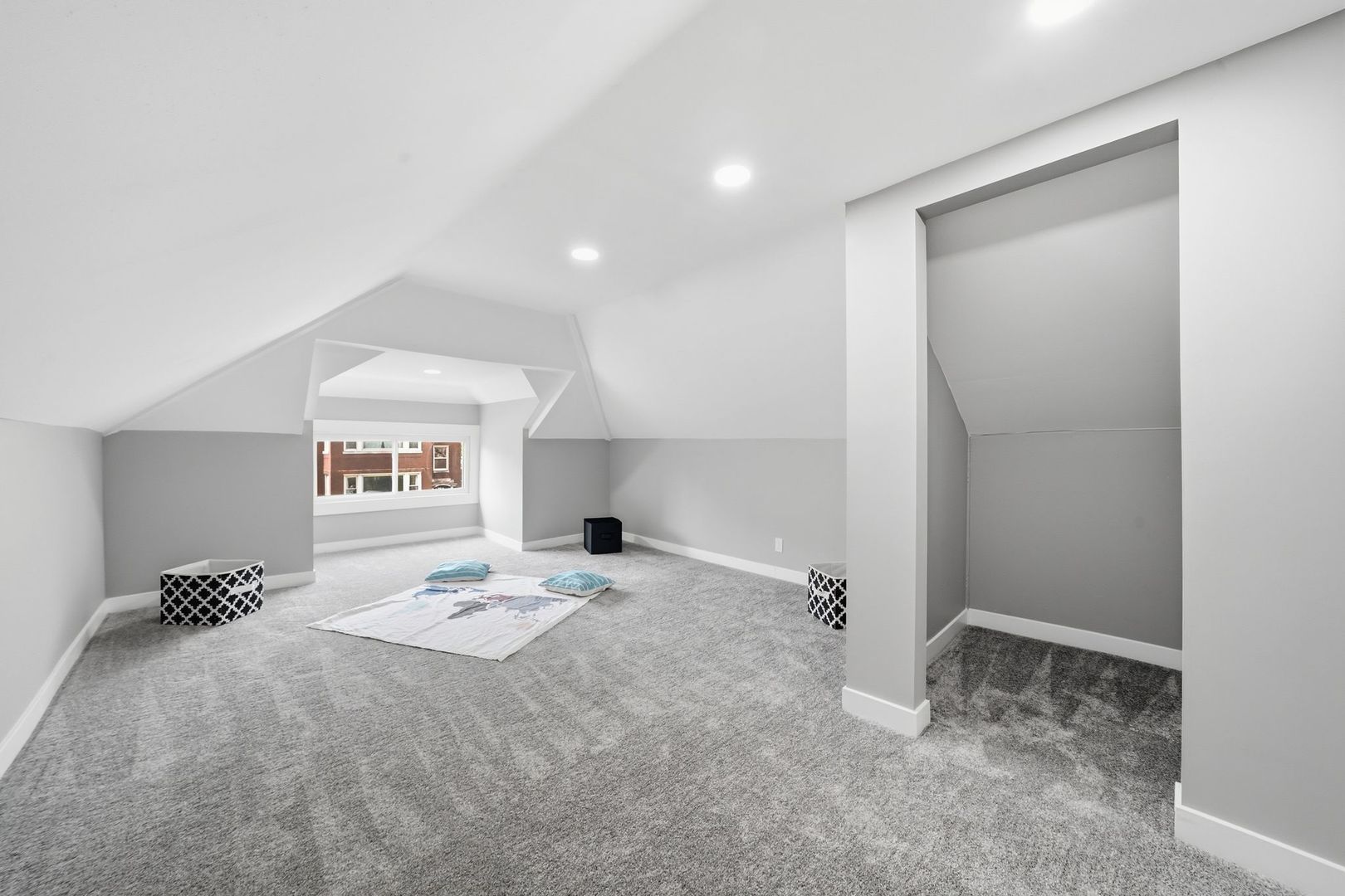 1518 East 73rd Place Chicago IL 60619